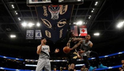  独行侠角色球员发威击败爵士稳固西部前列  