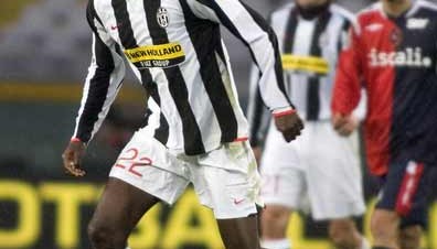  尤文图斯新援首秀破门助球队登顶积分榜  