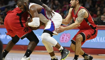  保罗16助攻太阳轻取爵士  