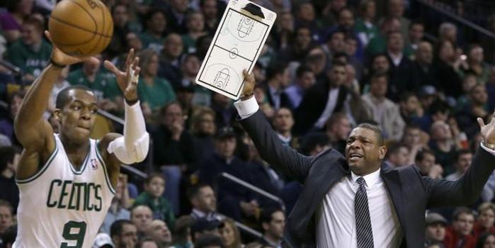  波尔多功勋教练下课引发动荡  