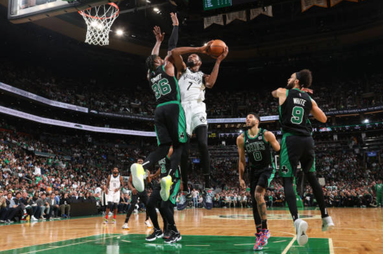  霍芬海姆定位球战术奏效，绝杀对手全取三分